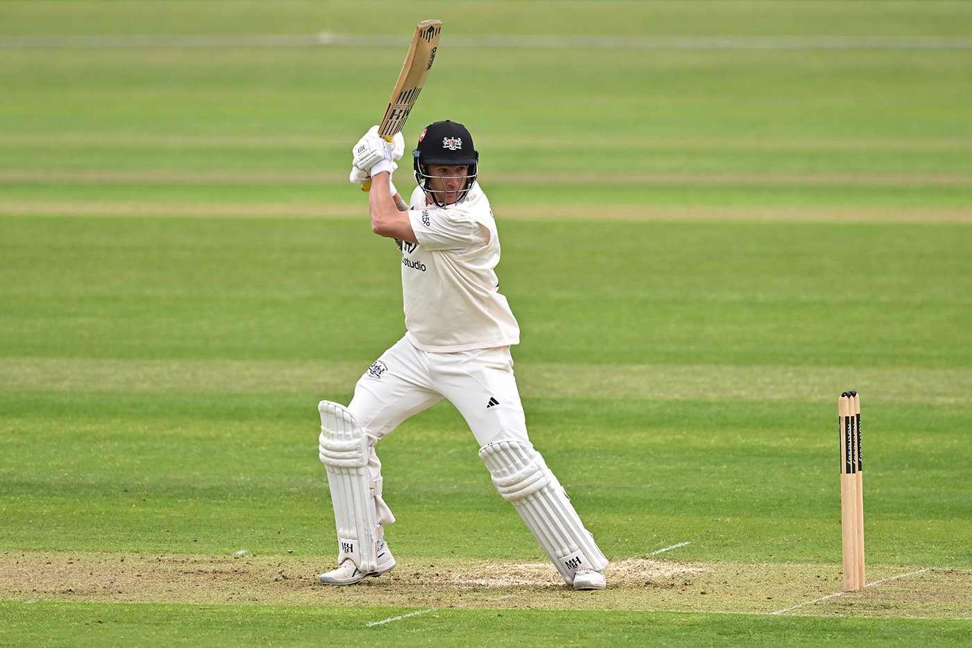 Bracey, van Buuren dig into frustrate Northants