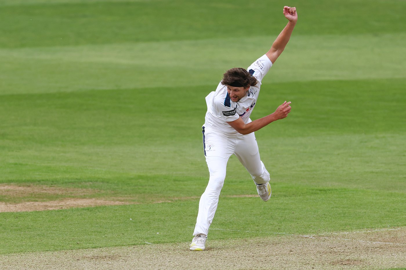 Jack White leads strong seam effort as Yorkshire take upper hand
