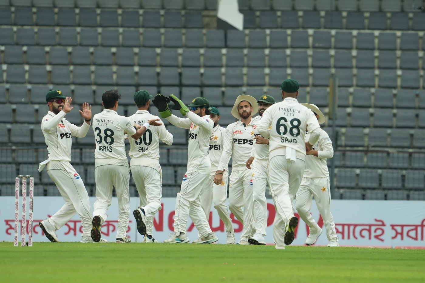 Honours even as Pakistan quicks strike before Bangladesh fight back