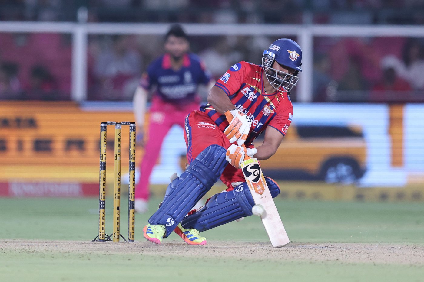 'We are a f***ing good team' - Rishabh Pant