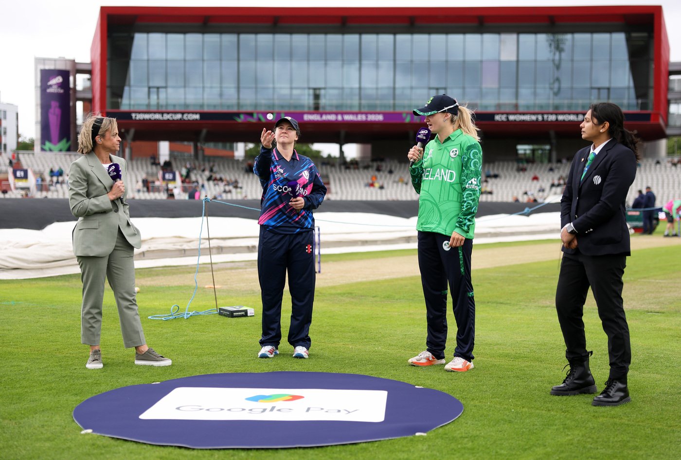 Ireland bowl against Scotland in their first World Cup meeting