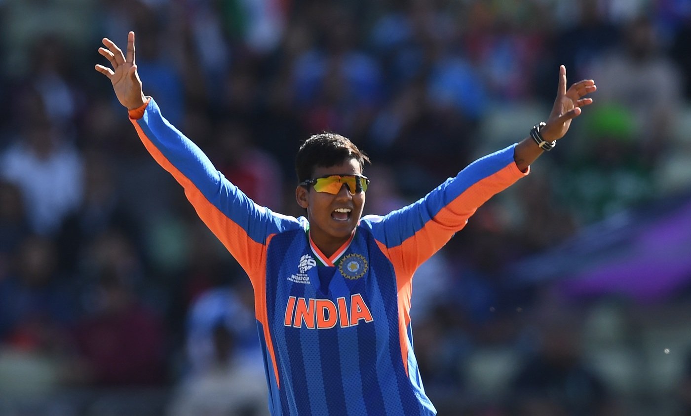 Mandhana, Deepti, Ghosh star as India breeze past Pakistan