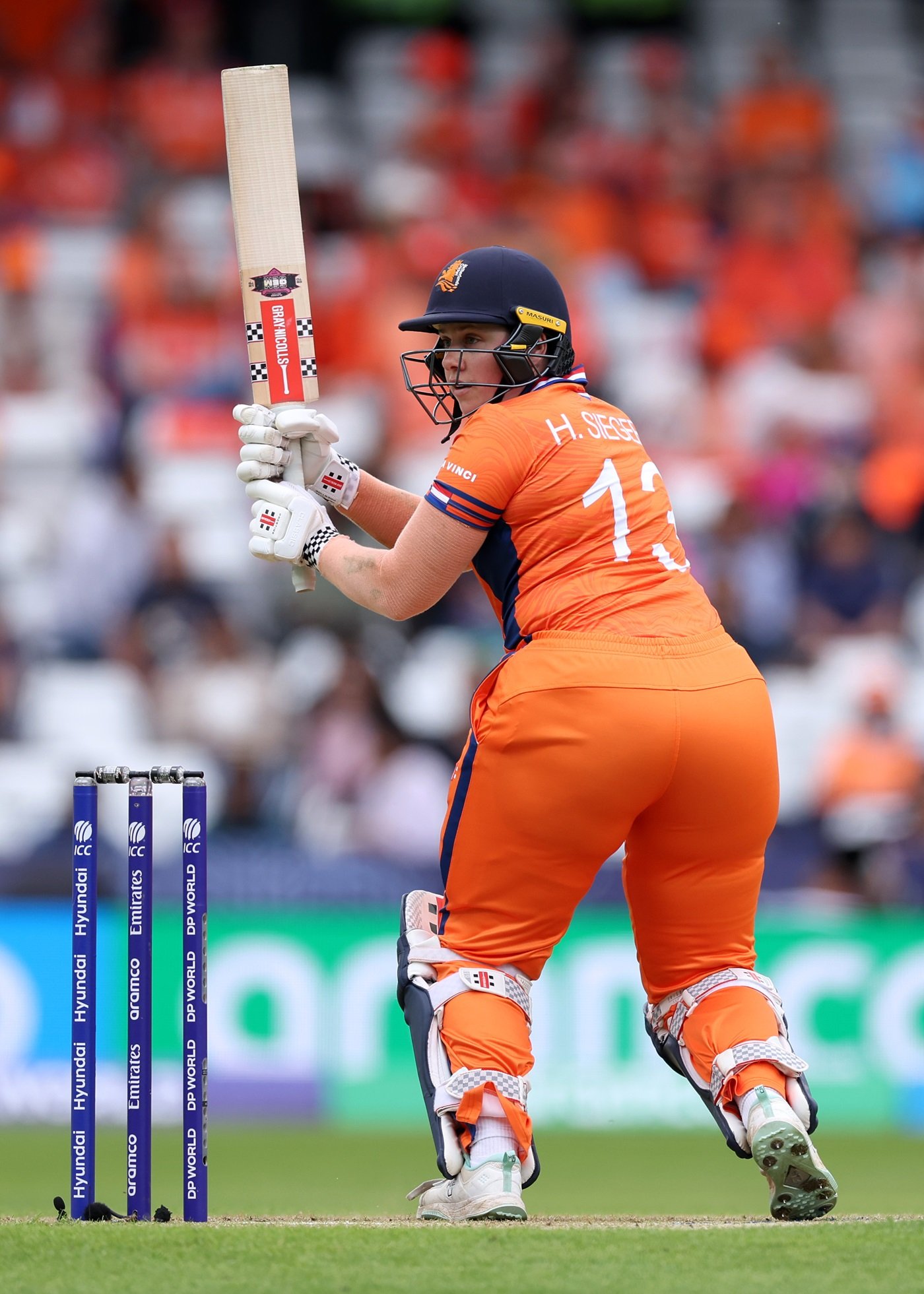 Netherlands bowl with Heather Siegers out against unchanged South Africa
