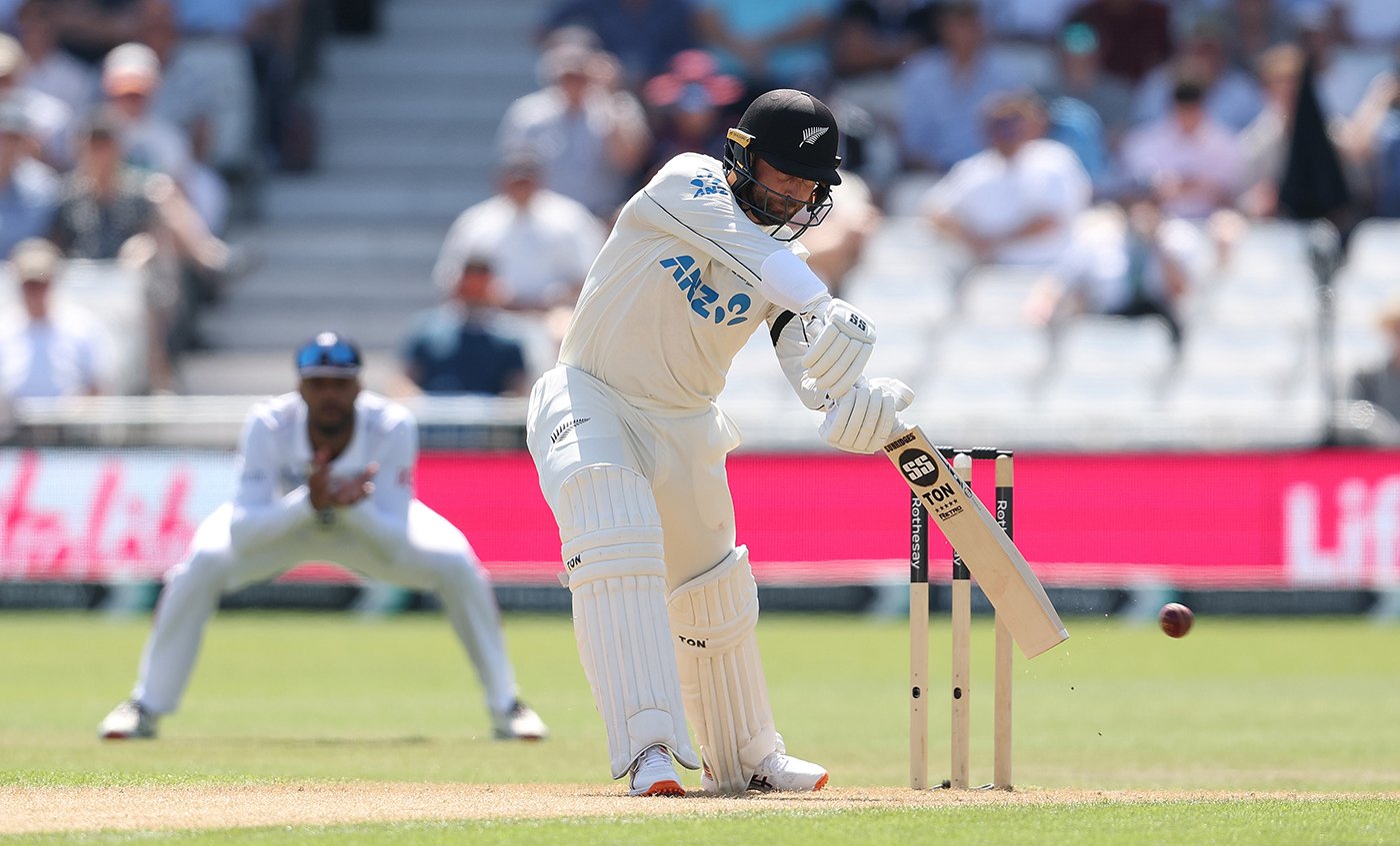Latham, Conway put NZ on cruise control in sweltering conditions