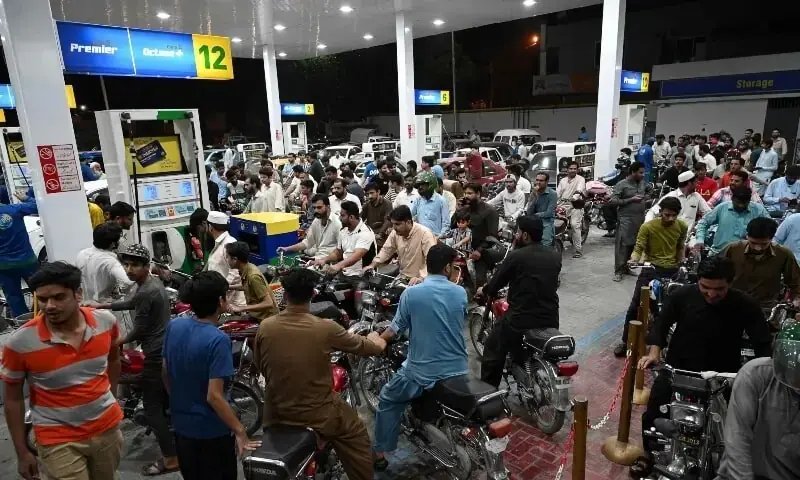 Govt reduces petrol, diesel prices by Rs5