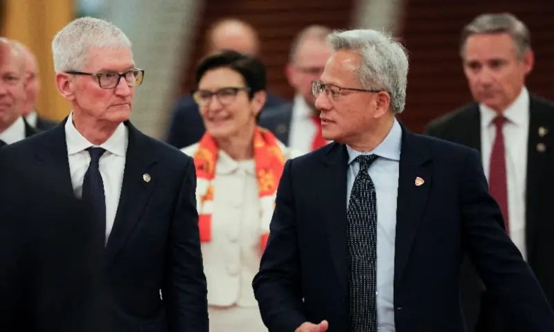 US CEOs follow Trump's footsteps with diplomacy in Beijing