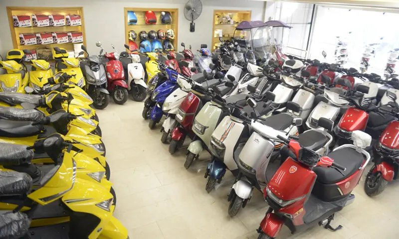 Rising fuel prices drive surge in demand for e-bikes in Rawalpindi