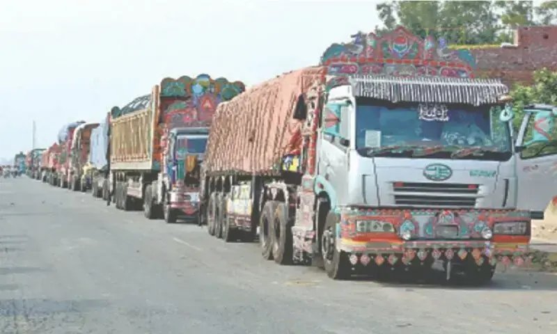Transporters announce strike over attacks on trucks in Balochistan
