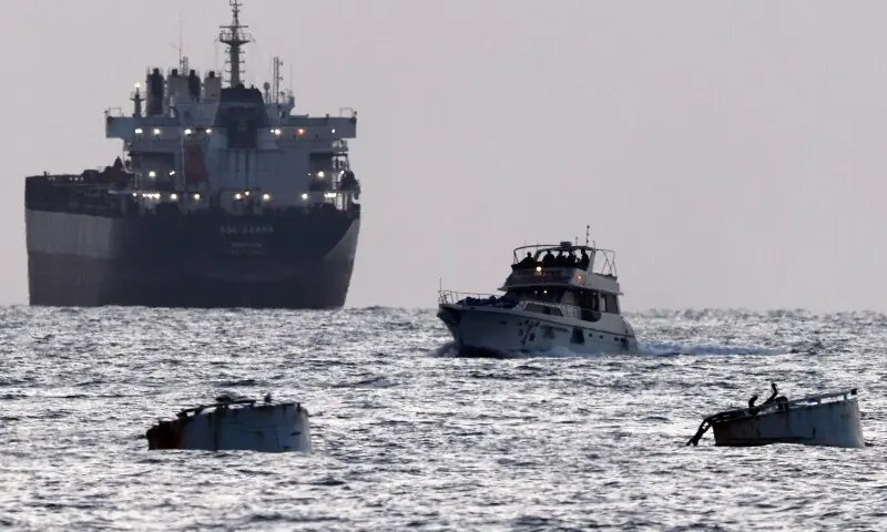 Foreign ministry spokesman says 430 Gaza flotilla activists being transferred to Israel