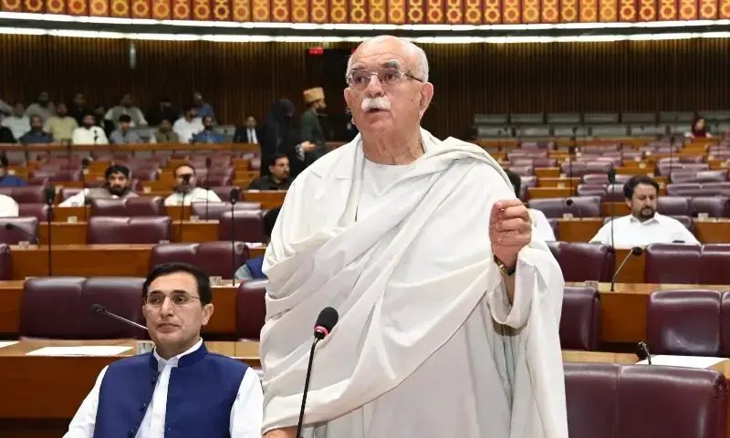 Meet opposition's demands or face budget boycott, Achakzai tells govt