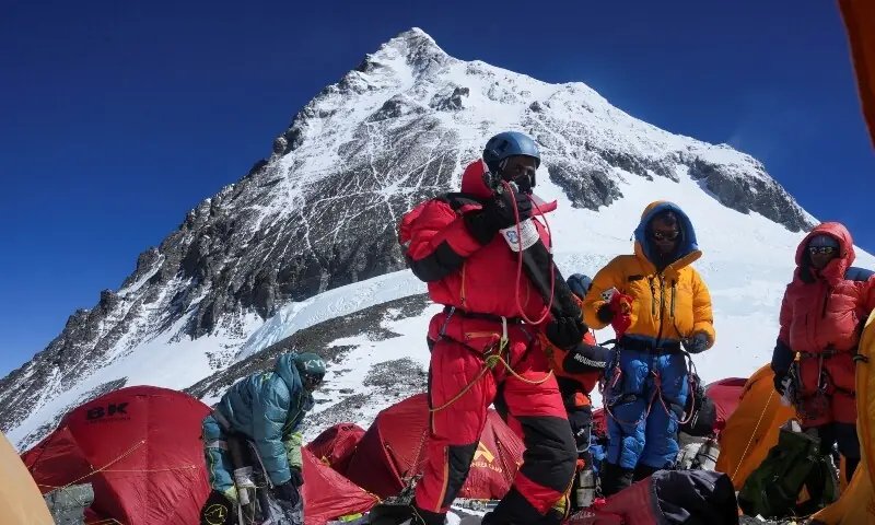 Indian duo die on Mount Everest