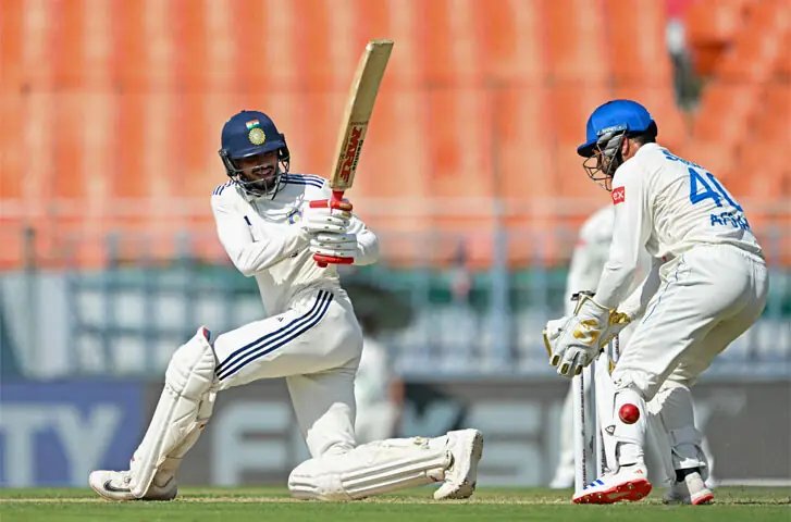 Gill, Rahul power India to 368-3 in Afghanistan Test