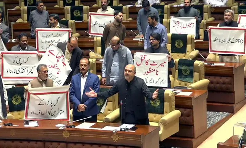 All opposition parties boycott Sindh Assembly budget session amid noisy protest