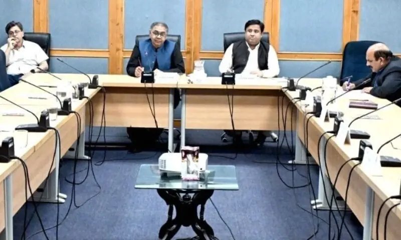 FBR tells Senate panel tobacco tax theft is Rs40bn, not $1bn