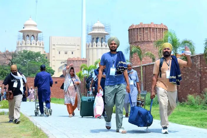 More Sikhs arrive to mark Maharaja Ranjit’s death anniversary