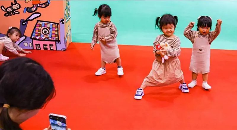 Hong Kong hands out $180m in baby bonuses to raise birthrate
