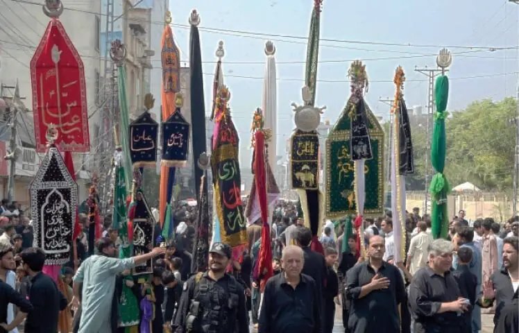 Eight mourners killed after Alam falls on high-tension wires in Shikarpur