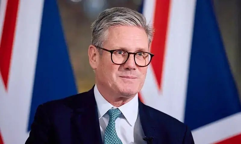 Starmer vows ‘orderly’ transition as Labour MPs mull leadership bids