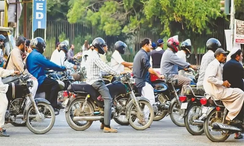 Punjab starts issuing driving permits to teenage riders aged 16-18 years