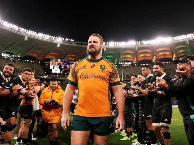 Wallaby Slipper set for shock comeback