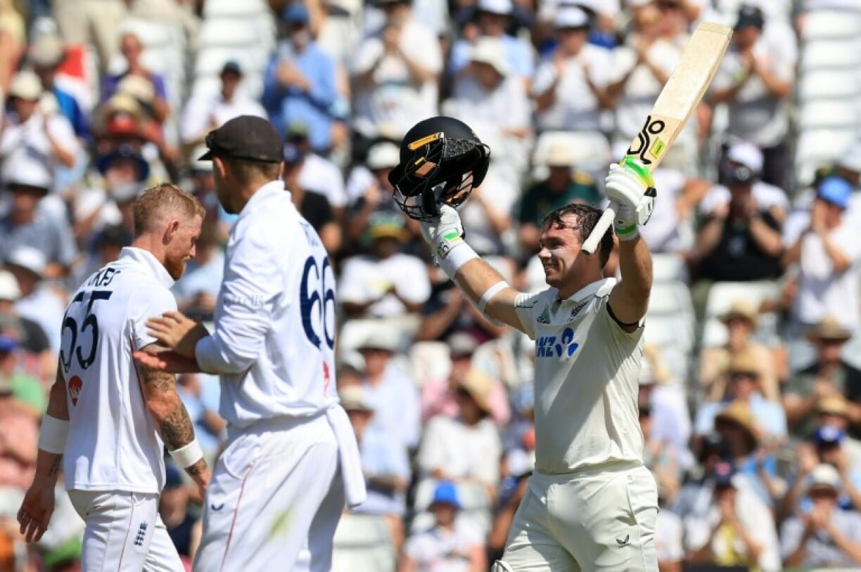 Latham, Conway pile on the runs against England