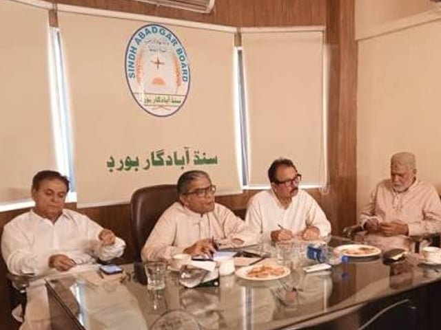 Abadgar Board slams IRSA over 25% cut in Sindh's water share