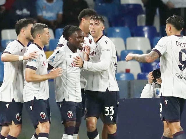 Napoli beaten by Bologna