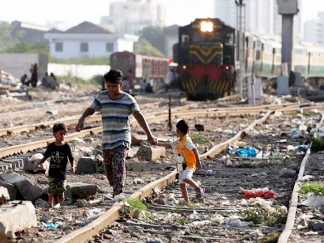 Poverty rises to 28.9% despite economic recovery