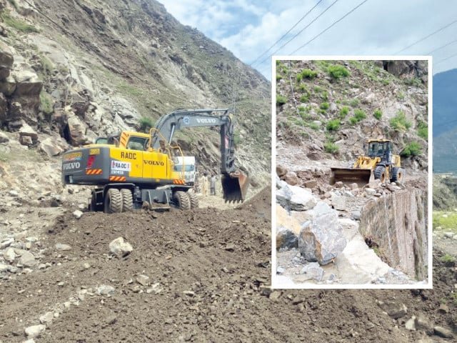 Landslides leave thousands stranded