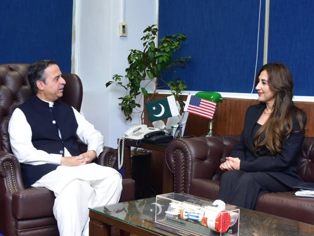 Pakistan, US explore maritime cooperation