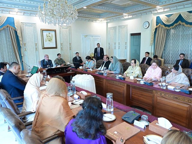 PM vows to pass on economic relief to people