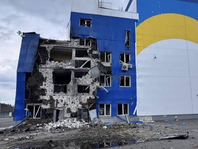 Russian strikes kill five, damage nuclear storage facility: Kyiv