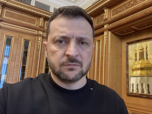 Zelenskiy fearsRussia hypersonic missile strike
