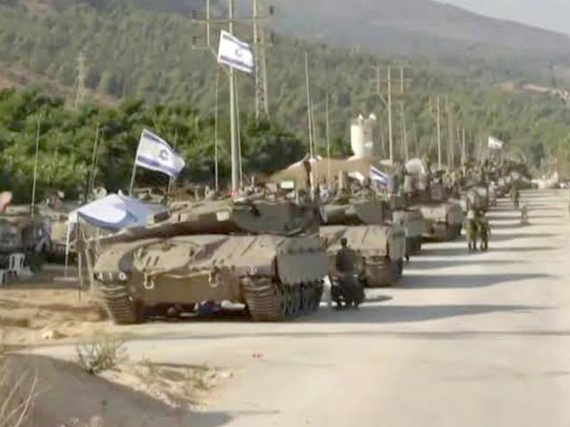 Israel lifts war curbs on northern border