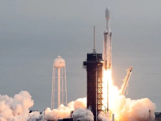 NASA's probe nears Mars for gravity boost