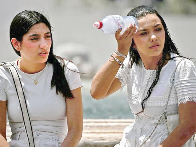 Europeans grapple with scorching June heatwave