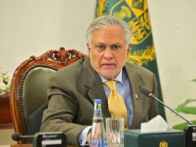 Govt extends grocery hours to 10pm