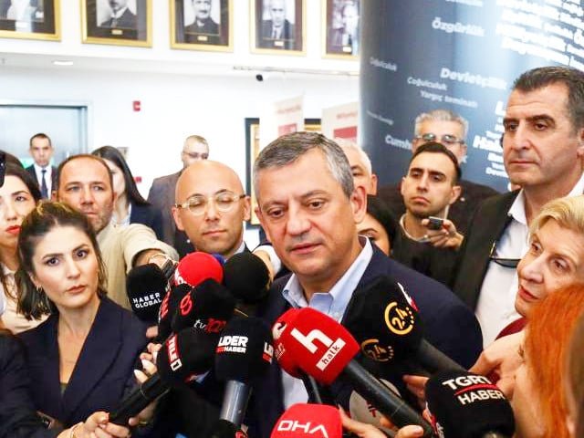 Court ousts leadership of Turkey's main opposition party