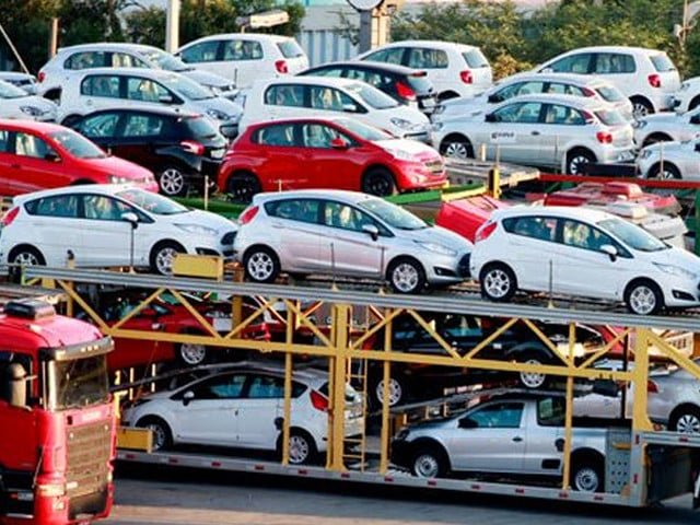Auto financing hits record Rs369b
