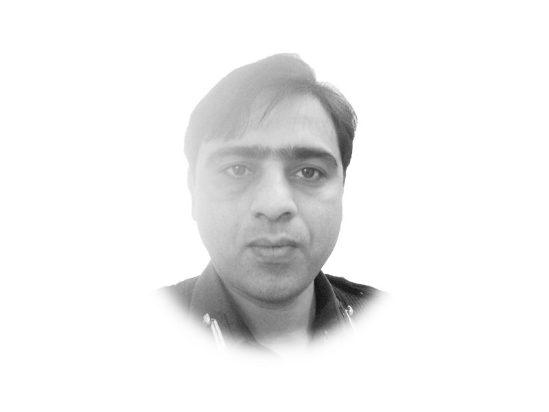 Emergence of fluid security structures