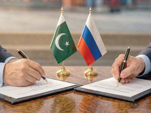 Pakistan, Russia eye economic pact