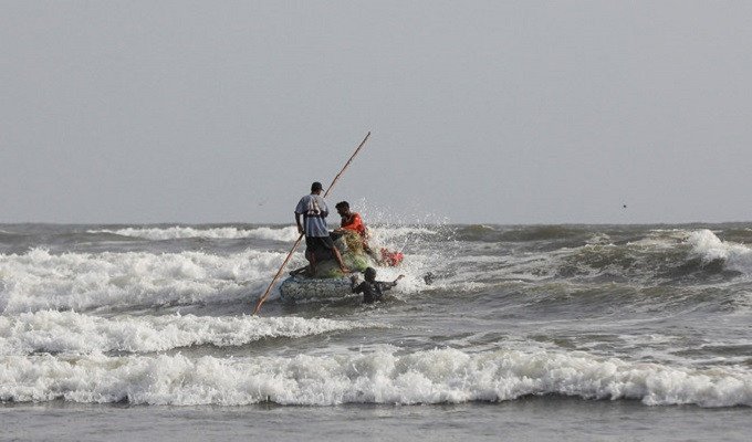 Foreign tourists' boat capsizes due to rough seas
