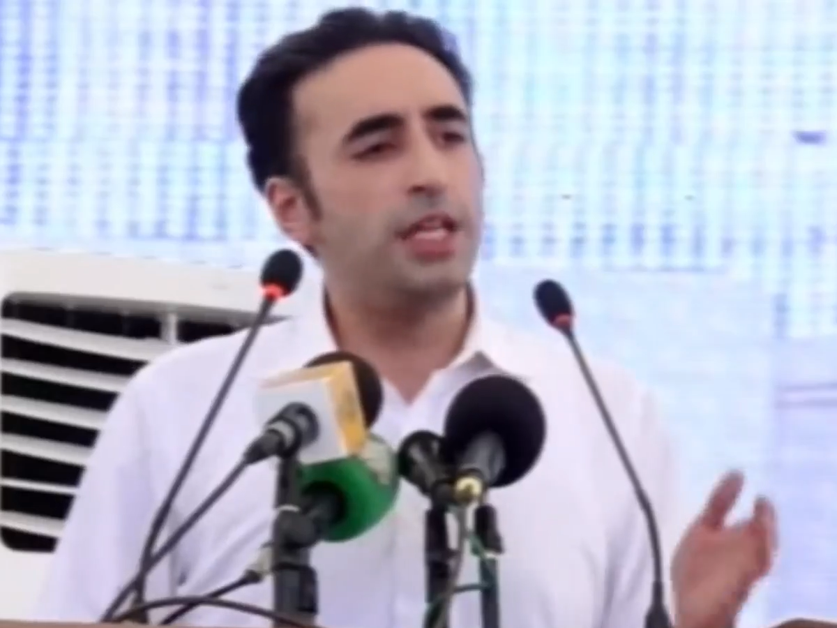 Bilawal inaugurates 39km signal-free Shahrah-e-Bhutto, launches port corridor project