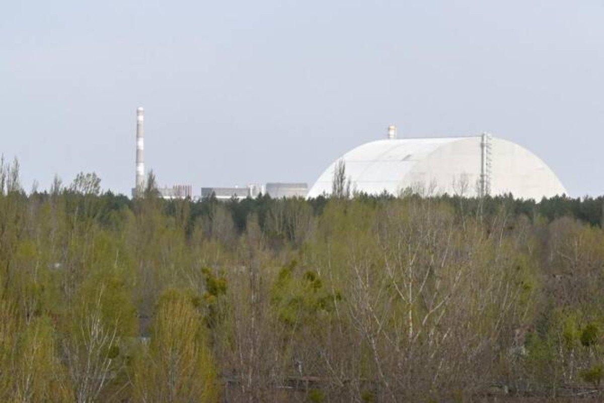 Russian drone hit nuclear-fuel storage facility near Chernobyl, Ukraine says