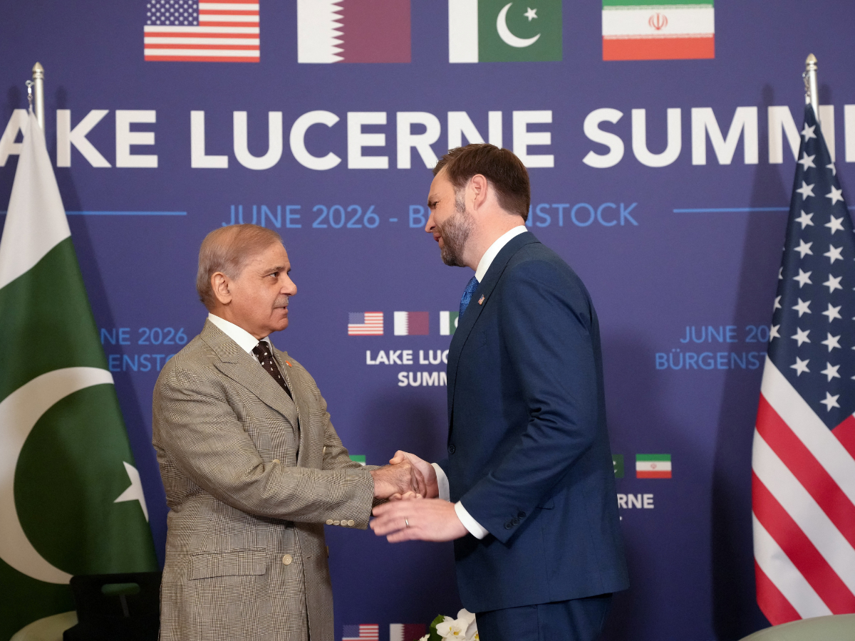 PM Shehbaz, CDF Munir meet JD Vance and Iranian delegation in Switzerland