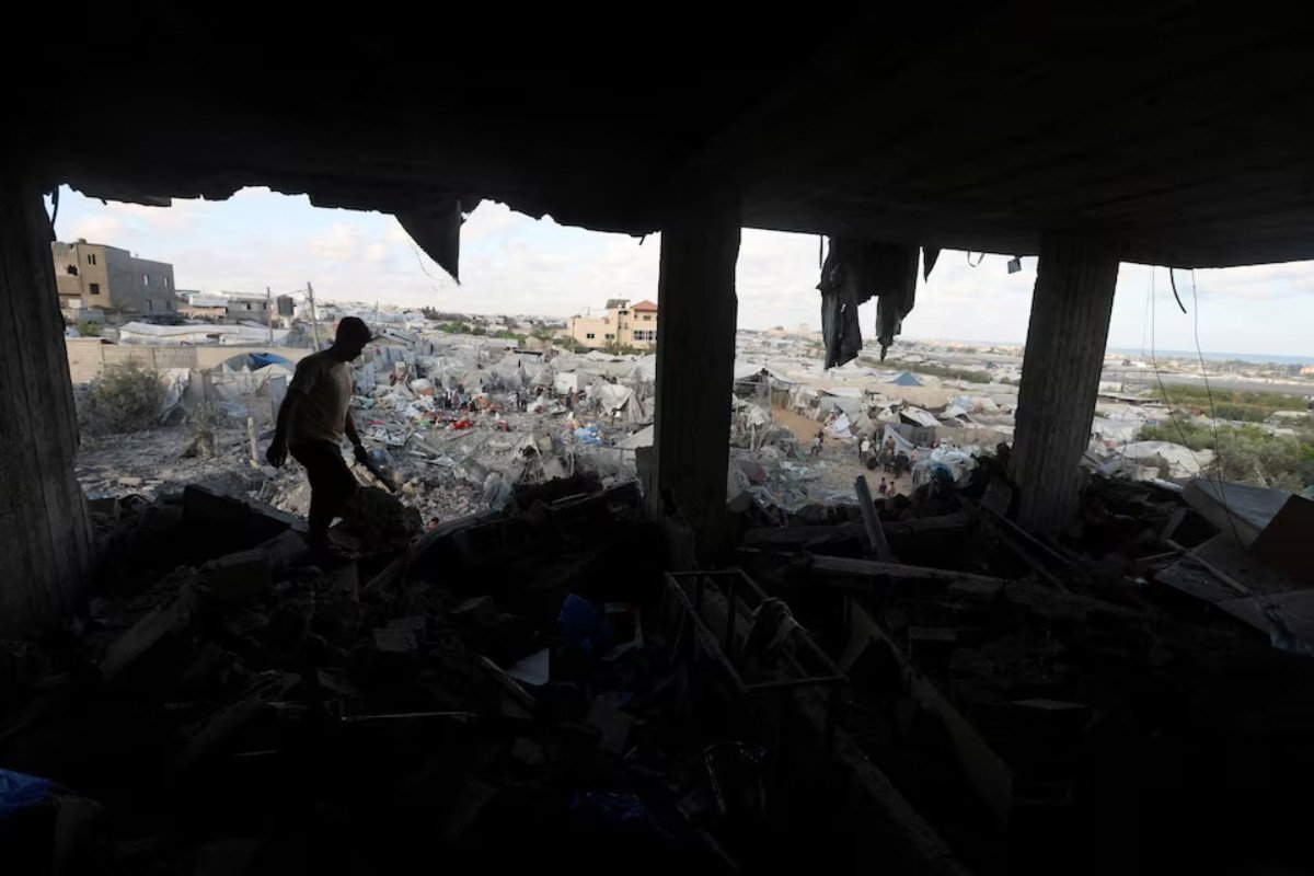 Israel kills nine in Gaza as Egypt hosts new ceasefire talks