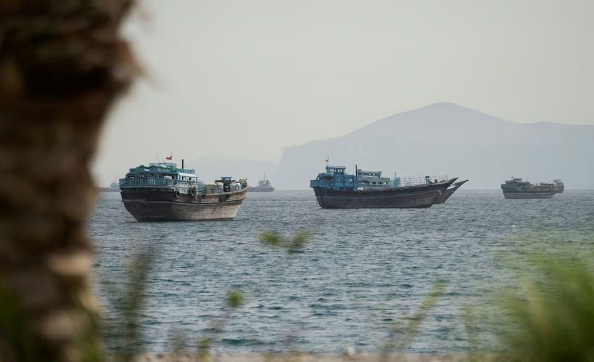 US sea drone rescues crew from US army helicopter that crashed near Hormuz