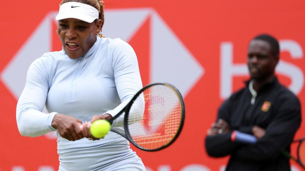 Serena to play doubles with sister Venus at Wimbledon