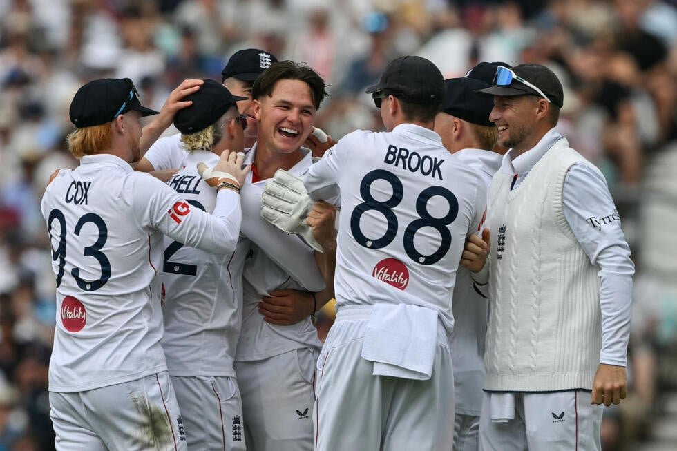 Blundell, Phillips lead NZ recovery