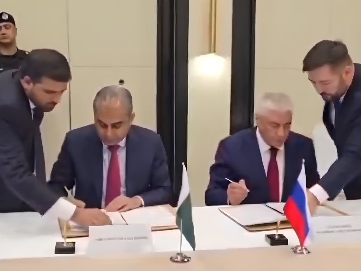 Pakistan, Russia sign agreements on illegal immigration, drug control